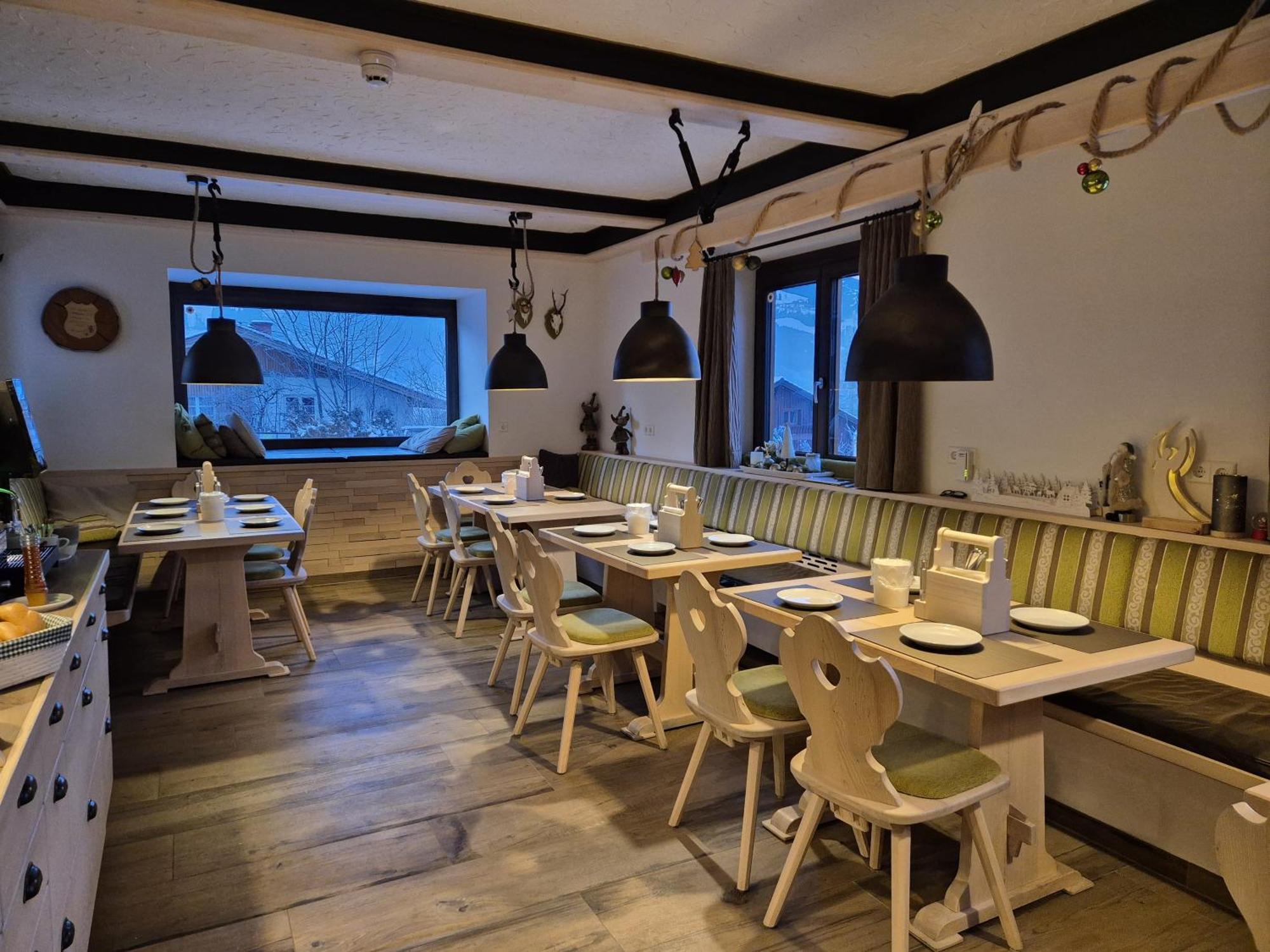 Gaestehaus Zum Steirischen Kuss Aich  Εξωτερικό φωτογραφία